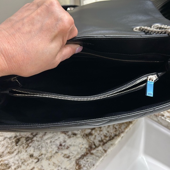 Yves Saint Laurent Black Quilted Lou Large Leather Chain And Leather StrappedBag - Picture 4 of 16